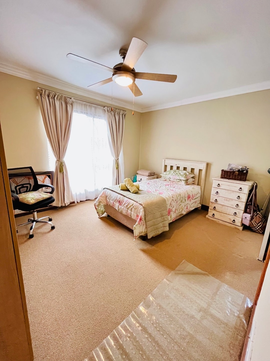 6 Bedroom Property for Sale in Tergniet Western Cape